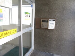 マンション常盤の物件外観写真